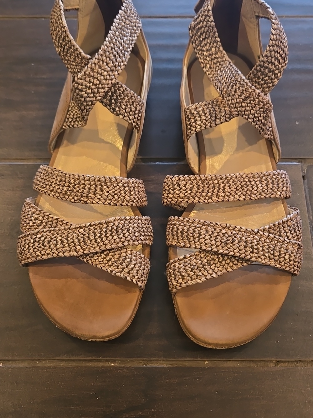 STUART WEITZMAN SIZE 6 1/2  BOUNCERAF NUBUCK Sz 6 1/2